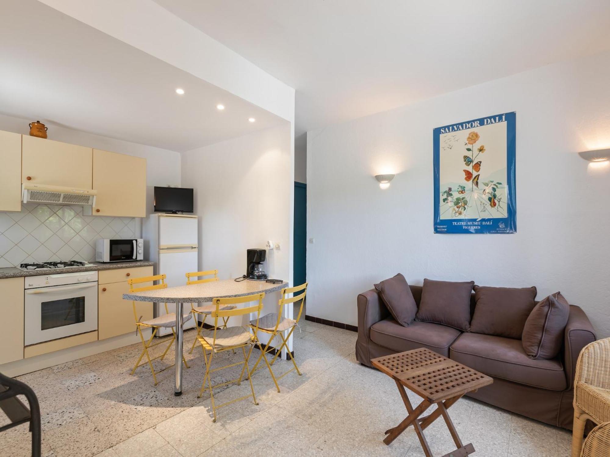 Apartment With Pool Amid Vineyards And Near The Beach Mèze Buitenkant foto